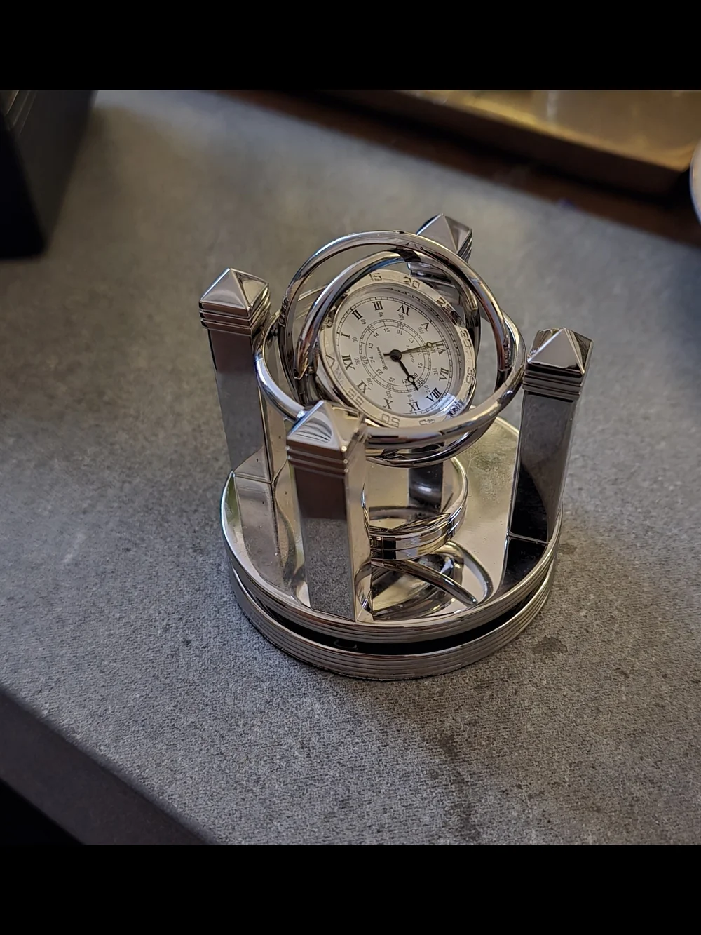 BEDCHMARK polished silver
